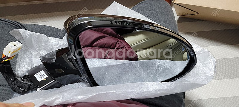 신형 G90 조수석 사이드미러 신품 팝니다--0