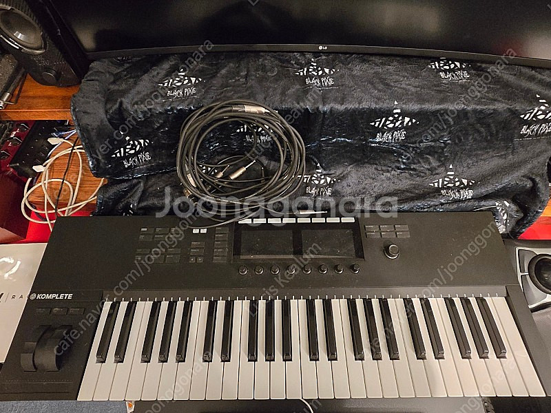 NI Komplete Kontrol S49 MK2 팔아...--2