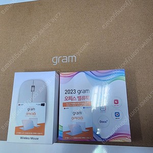 LG전자 그램17 17Z90Q-EA76K 미개봉 신품팝니다.(160만원) + 한컴오피스&무선마우스
