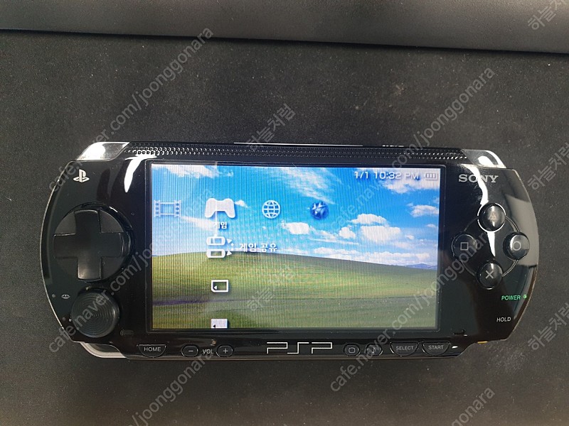 psp 1005(본체/충전기/4gb메모리) + umd 4장 일괄