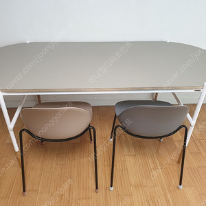 바이헤이데이 클로티 테이블(식탁)+ 의자 세트