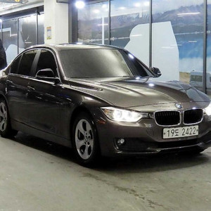 [BMW]3시리즈 (F30) 320d ED에디션 l 2013년식 l 175,000km l 회색 l 600만원 l 이재성