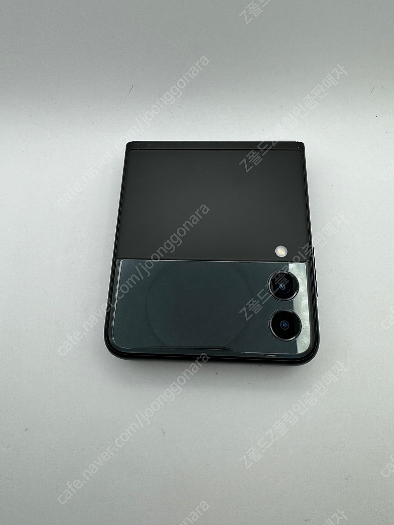 갤럭시 Z플립3 ZFlip3 블랙 깔끔한제품 16만원에 판매합니다!