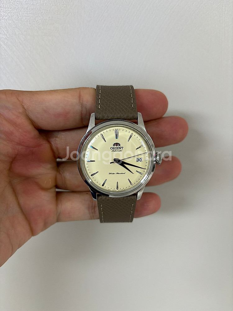 오리엔트 밤비노 크림 38mm 손목시계 팝니다.--3