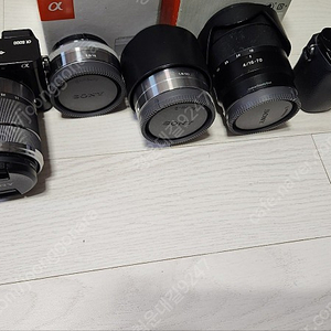 소니 A6000 블랙 2대 및 렌즈들(16f28, 50f18, 1670za)
