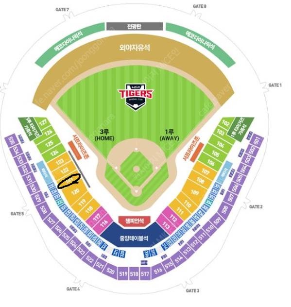 5월 5일 기아 VS 한화 3루 K8 121구역 4연석--0