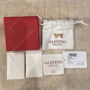 발렌티노 (VALENTINO) 로고 V LOGO SIGNITURE 귀걸이