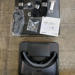 삼성 기어VR Gear VR with controller SM-R3250ZVDKOO 개봉미사용