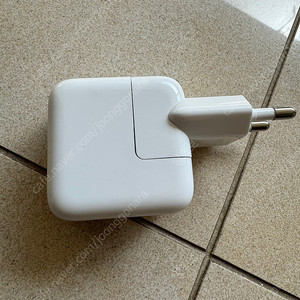 애플 정품 12W USB-A 파워 어댑터 (충전기)