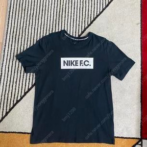 나이키 NIKE 반팔 티셔츠 블랙+화이트 판매