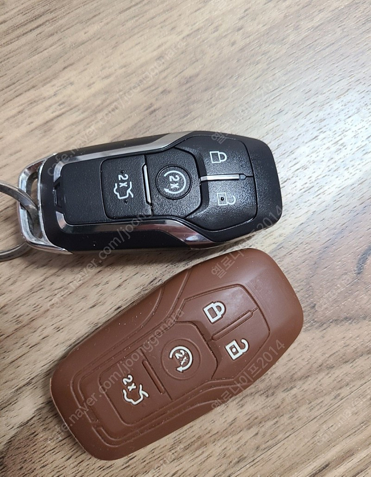 링컨 mkx 17년식 스마트키 & 러기지스크린 판매합니다--2