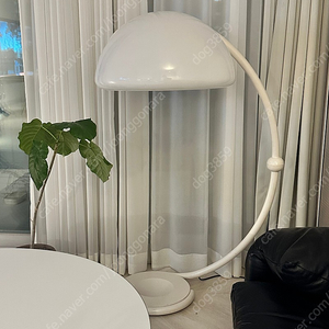 마르티넬리루체 세르펜테 플로어스탠드 Serpente Floor Lamp 빈티지 제품 판매합니다.