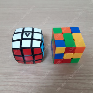 지능개발 루빅스 큐브 (상태 좋아요)