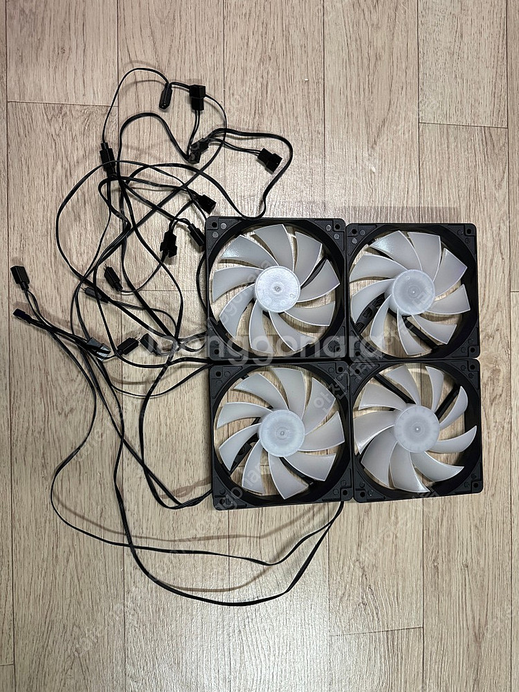 데이븐 AR120 ARGB 리버스 3개 정방향 1개 시...--0