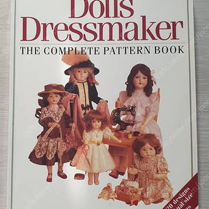 The Dolls'Dressmaker 인형옷만들기