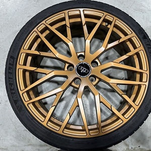 [판매] 아우디 R8 20인치 풀단조휠 타이어 한대분