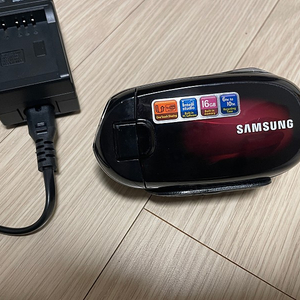 삼성 캠코더 smx-c24rd 디지털 핸디형 레트로한 영상 (11만원)