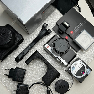 라이카 디럭스7 Leica D-LUX7 실버 블랙 , 리코 GR3x , GV-3 외장 뷰파인더 판매합니다