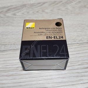 니콘 정품 배터리 EN-EL24 판매 합니다.