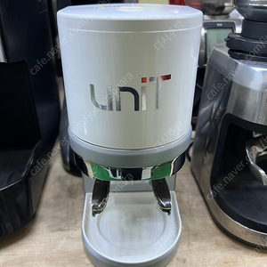 [판매] UNIT 유니트 자동탬핑기 화이트 58mm