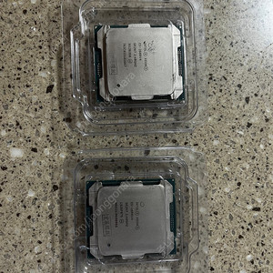 E5 2680 v4 CPU 2개