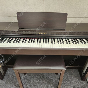 야마하 디지털피아노 CLP-625 판매합니다.