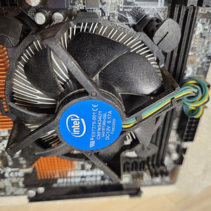 i3-6100 + 메인보드(ASRock h110m-dgs) 4만원