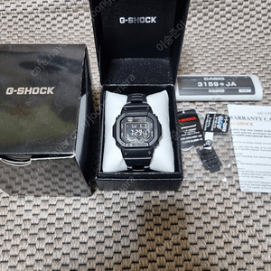 G-Shock 판매합니다. 메탈코어밴드 GW-m5610bc-1jf