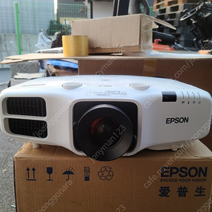 EPSON G6370 빔프로젝트 팝니다..7000안시