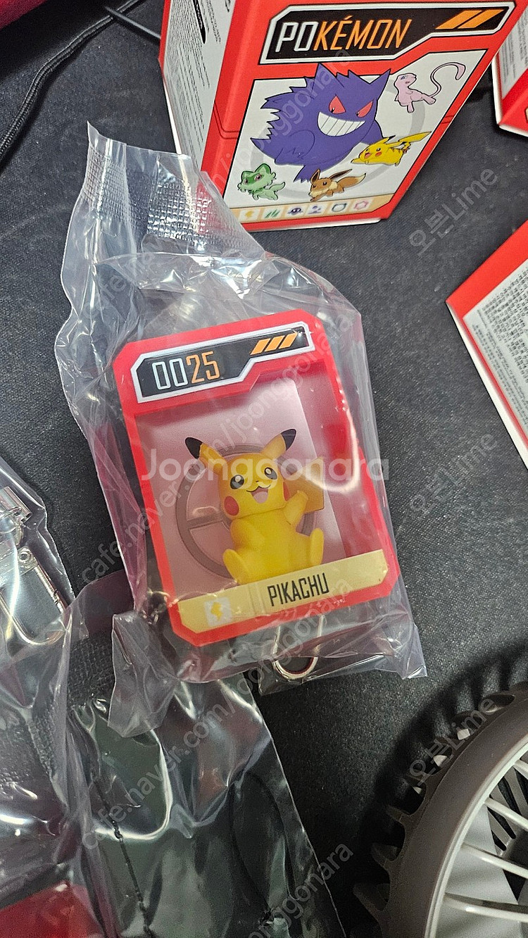 롯데리아 포켓몬 키링 피카츄로 교환 구합니다--0