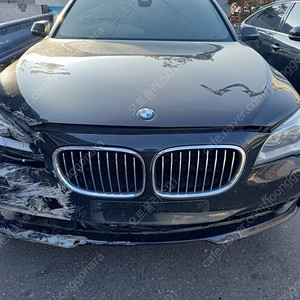 BMW F01 후기 740d xD 2015 년식 부품차량입니다