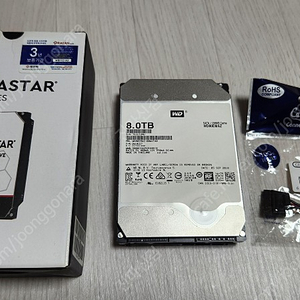 WD 8TB HDD WD80EMAZ + WD 4TB HDD WD40EZRZ 팝니다.