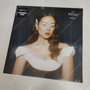 Laufey (라이베이) - Bewitched : The Goddess Edition (AMAZON EXCLUSIVE TRANSPARENT CLOUDY CLEAR 2LP)