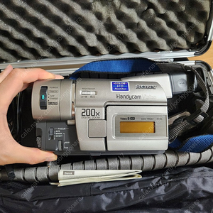 소니 CCD-TRV37 캠코더 팝니다.