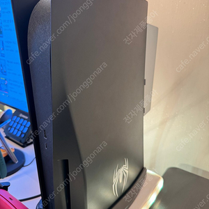 PS5 디스크 스파이더맨 에디션 판매(듀얼컨트롤러 2개, ssd 2tb 추가장착, 게임 및 구성품)