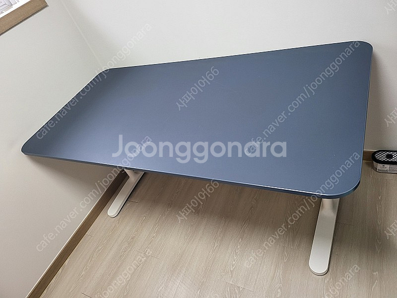 이케아 책상 10,000원에 판매합니다--0