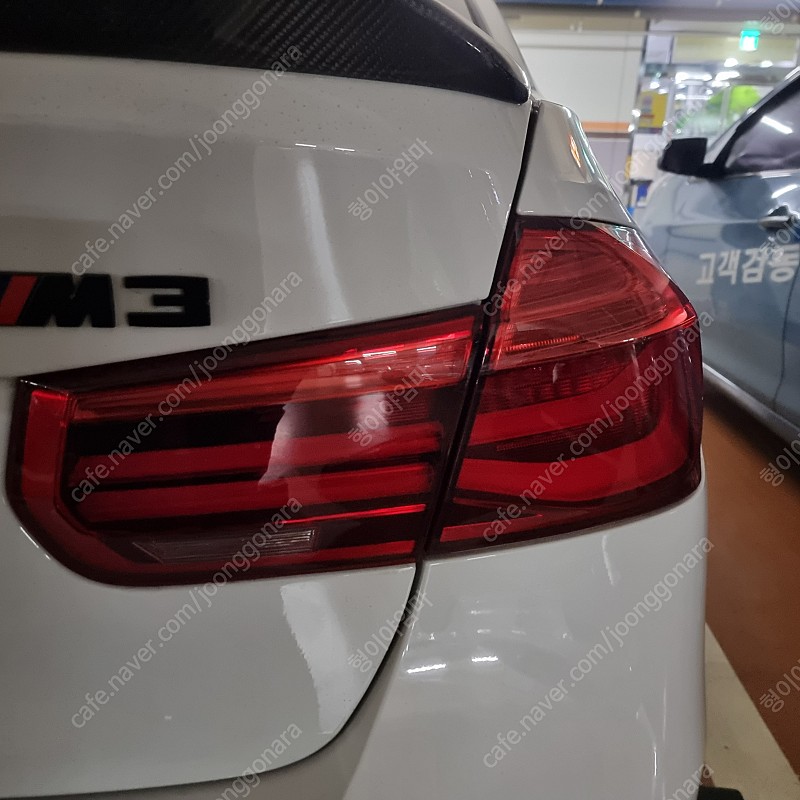 bmw f80, f30 lci테일램프 팝니다.