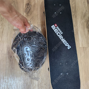 스위스비기뉴 스케이트보드+헬멧(새상품)