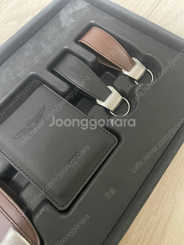 제네시스 G90 키홀더 2개--1