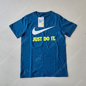 나이키 키즈 로고 티셔츠 M 새제품(사이즈130)