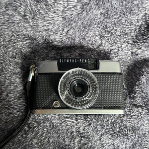 (가격내림) 옛날 일본 올림푸스 펜 OLYMPUS PEN EE-3 ee3 하프 필름 카메라 팝니다
