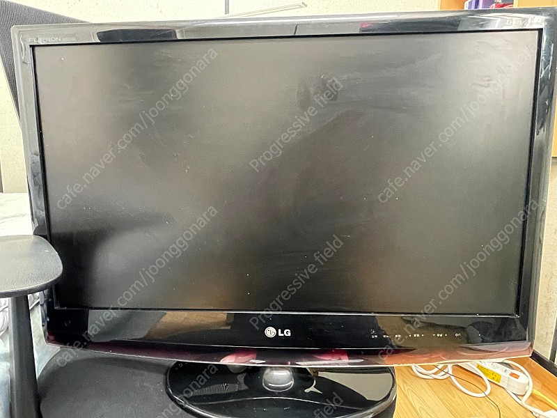 LG LCD TV M2762DL 팝니다