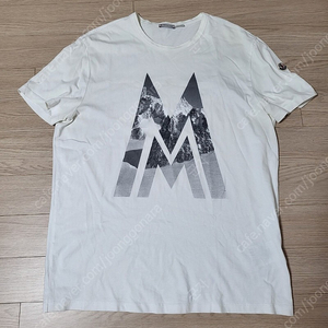 (정품) 몽클레어 남성 반팔 티셔츠 XL