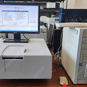 SHIMADZU UV-2550 UV-Vis Spectrophotometer