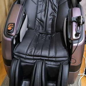 코지마 COZYMA 안마 의자 CMC-1300T (G) 팝니다.