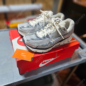 나이키 줌 보메로5 270