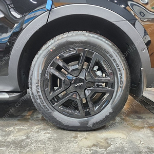 쏘렌토 페이스리프트 그래비티 하이브리드 18인치 휠+타이어