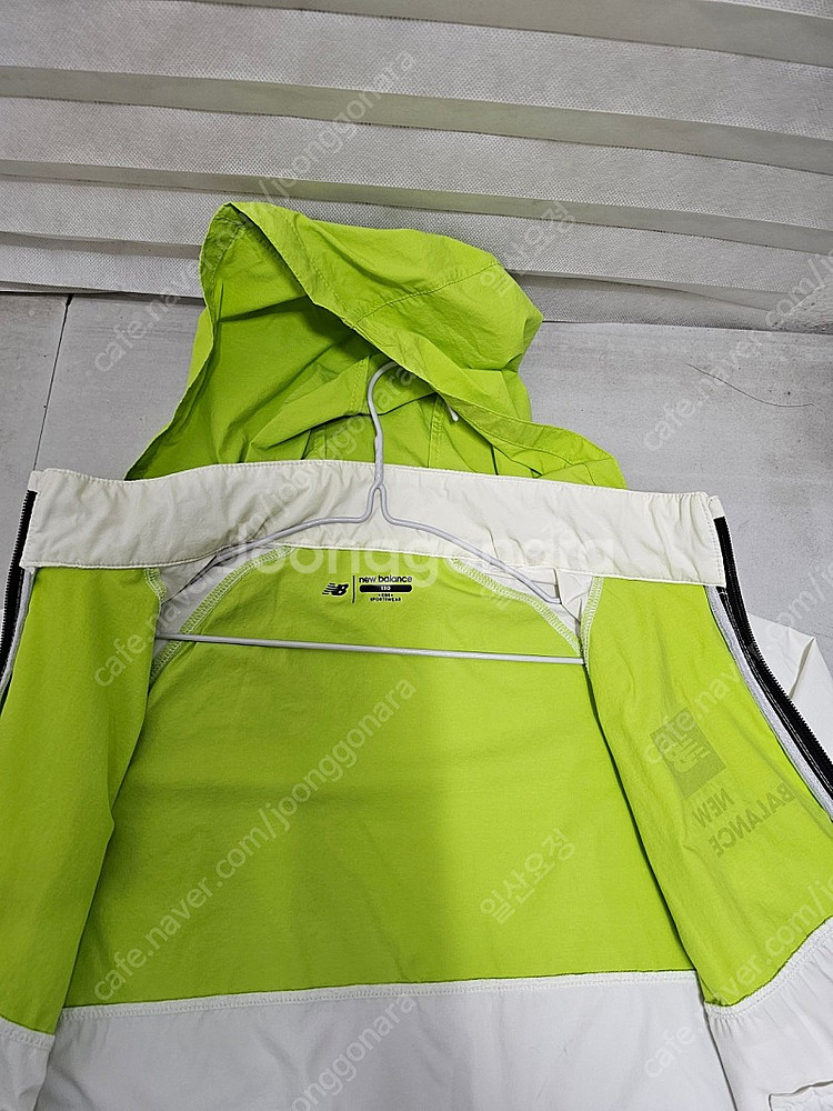 뉴발란스 키즈 바람막이 자켓 점퍼 사이즈 130--3