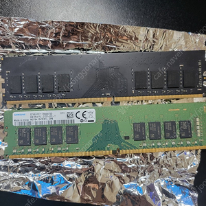 ddr4 8gb 2개 팝니다. (하이닉스,삼성)