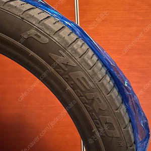 볼보 S60 피렐리 피제로올시즌 PNCS 타이어 235/40R19 판매